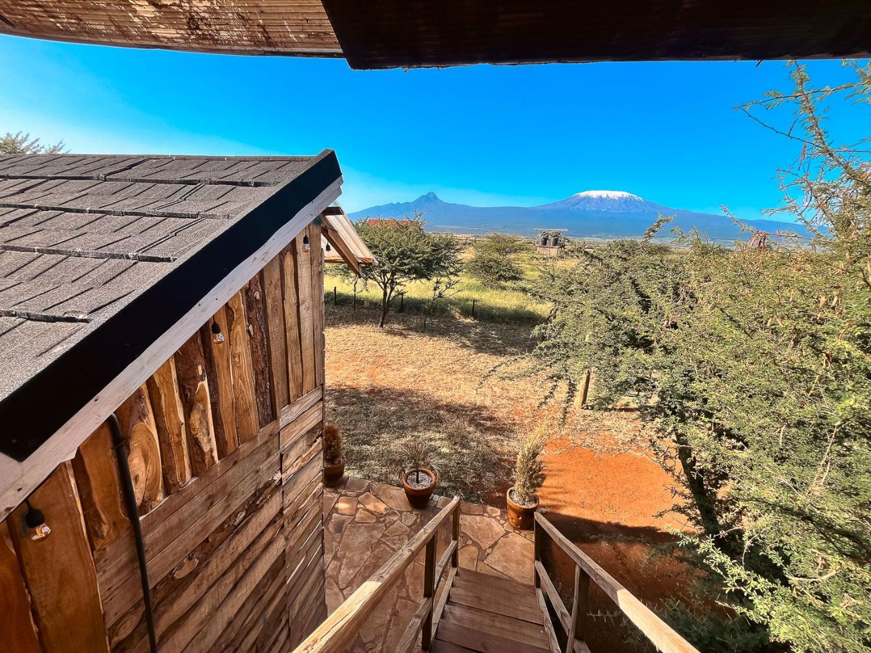 Kilimanjaro View Cabin-Amboseli Oloitokitok Номер фото